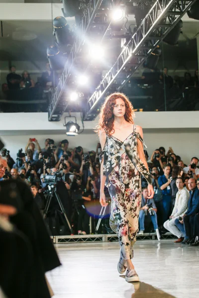 Look 14